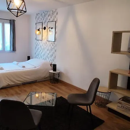 Apartmán Au Coeur De Cereste-en-luberon