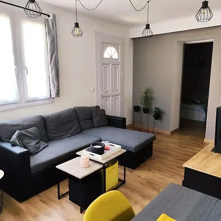 Au Coeur De Cereste-en-luberon Apartmán *